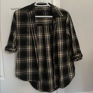 black and white cropped sleeve flannel